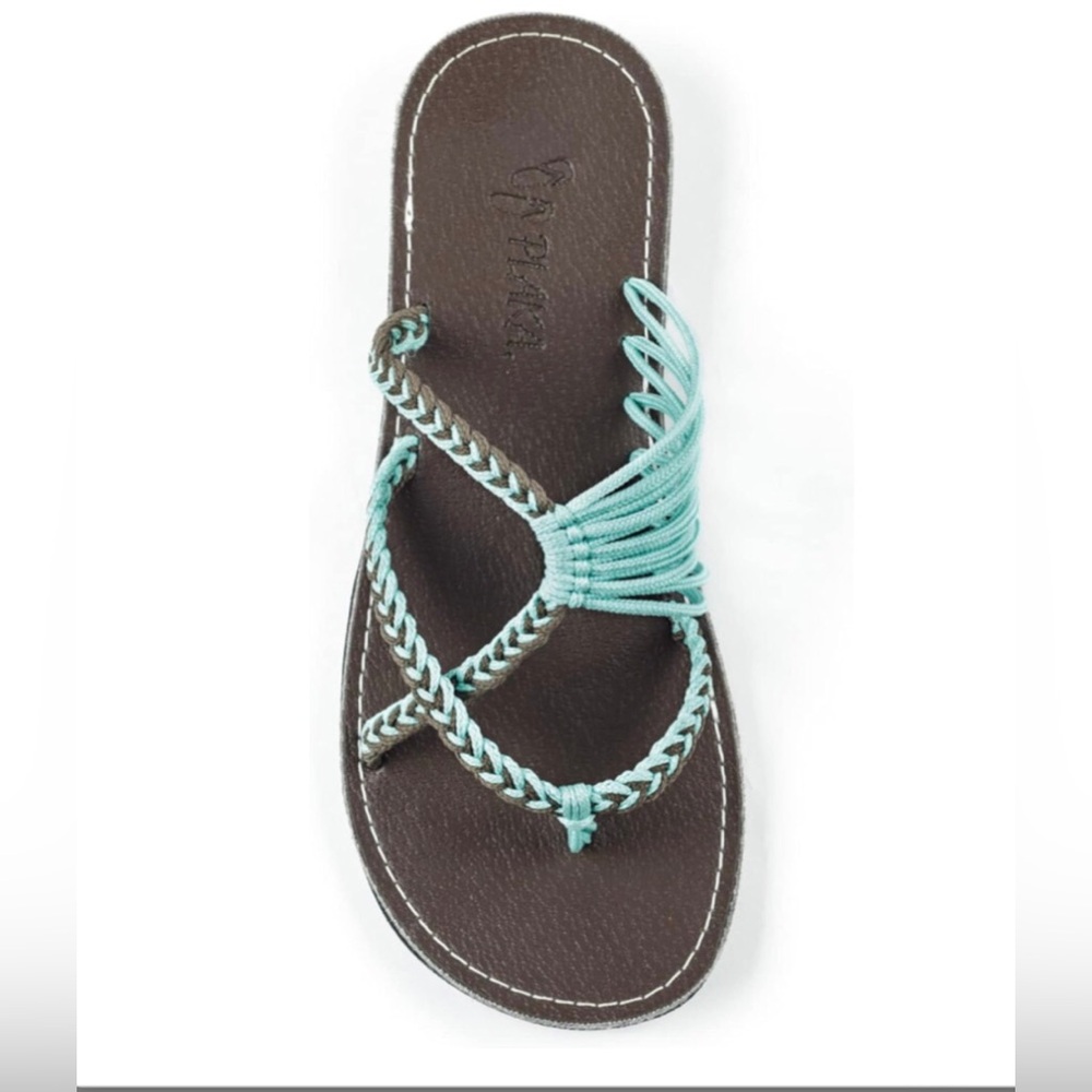 Plaka Oceanside flip-flop sandals . New